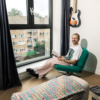 Jeantwan (31) moved from Malta to Amsterdam: ‘We leave the house late, but buy immediately’