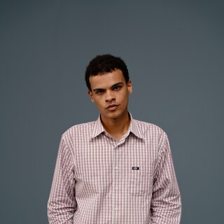 'Kill' is bookfluencer Noah de Campos Neto's (24) favorite Amsterdam word. What is yours? 'I use yusu all the time'