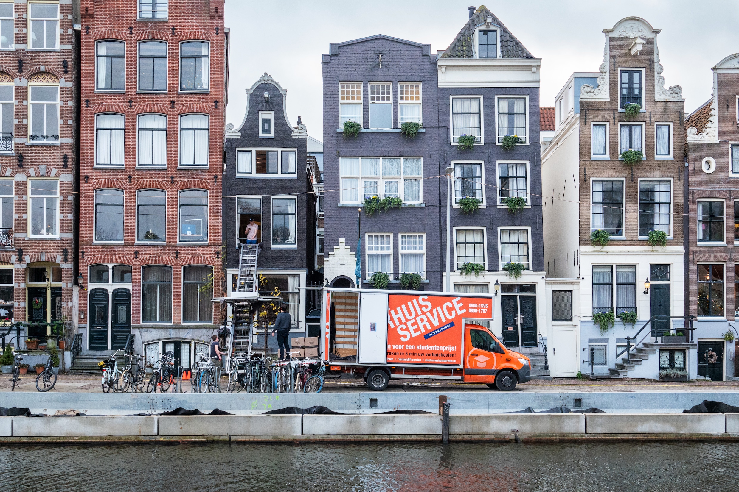 Amsterdam continues to grow, but attracts fewer international newcomers