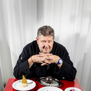 Chef Schilo van Coevorden created a Yayoi Kusama menu for the Stedelijk: ‘It is more than just a few dots on a plate’