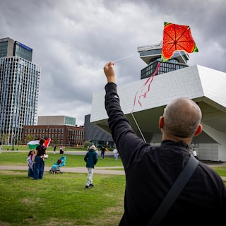 Support for children in Gaza: dozens of kites at Eye Filmmuseum