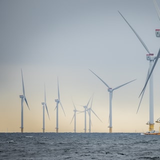 Robots op en in windmolens moeten monteurs op zee straks overbodig maken