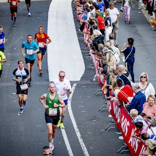 Where to cheer for runners, road closures and anniversary celebrations: All about the 2026 Dam tot Damloop
