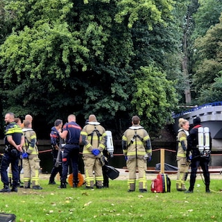 Deceased person found in water at Postjeskade