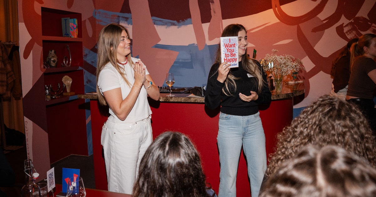 Bij deze Amsterdamse boekenclub draait het vooral om nieuwe mensen leren kennen en is het boek de ij