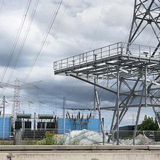 Space found for 300 Amsterdam businesses on the city's congested power grid