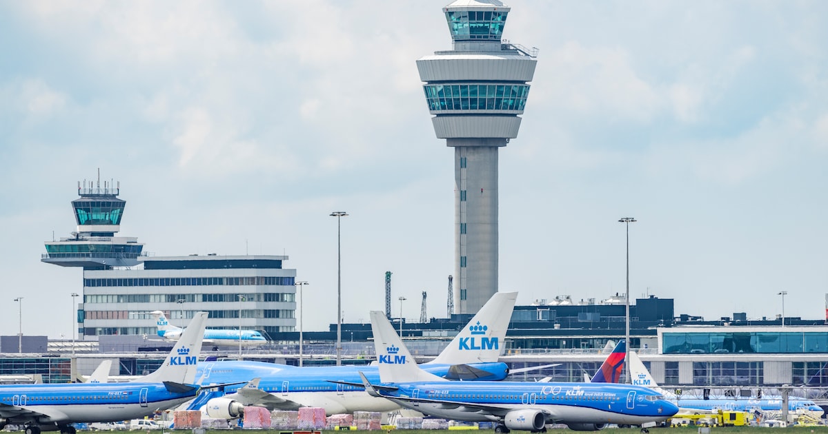 Botsing twee vliegtuigen bij D-pier op Schiphol werd veroorzaakt door onoplettendheid in de verkeers