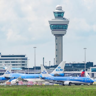 Collision of two planes at Schiphol D-pier caused by inattention in the control tower