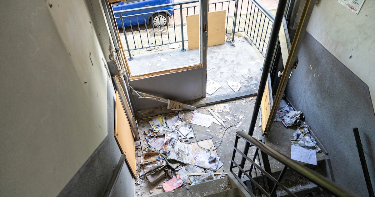 Tweede explosie in twee weken blaast brievenbussen uit gevel in Osdorp