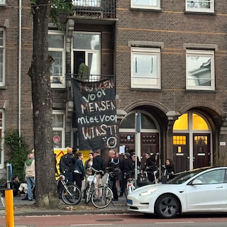 Squatters in Sarphatistraat: 'Homes for people, not for profit'