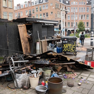 Mandy's flower shop in Amsterdam-Zuid largely destroyed by fire: 'We are in shock'