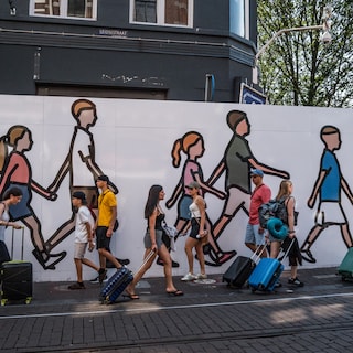 Amsterdam city center relies more heavily on tourists than other cities, Van der Horst warns of economic risk