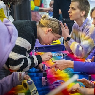 Amsterdam schools take Purple Friday more seriously due to decline in LGBTQ+ acceptance: ‘We feel the need even more strongly’