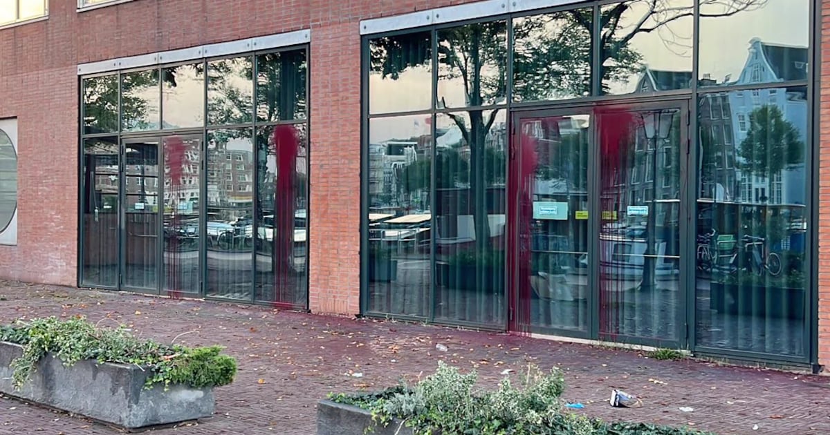 Stadhuis Amsterdam beklad door pro-Palestinademonstranten: ‘Gemeente ...
