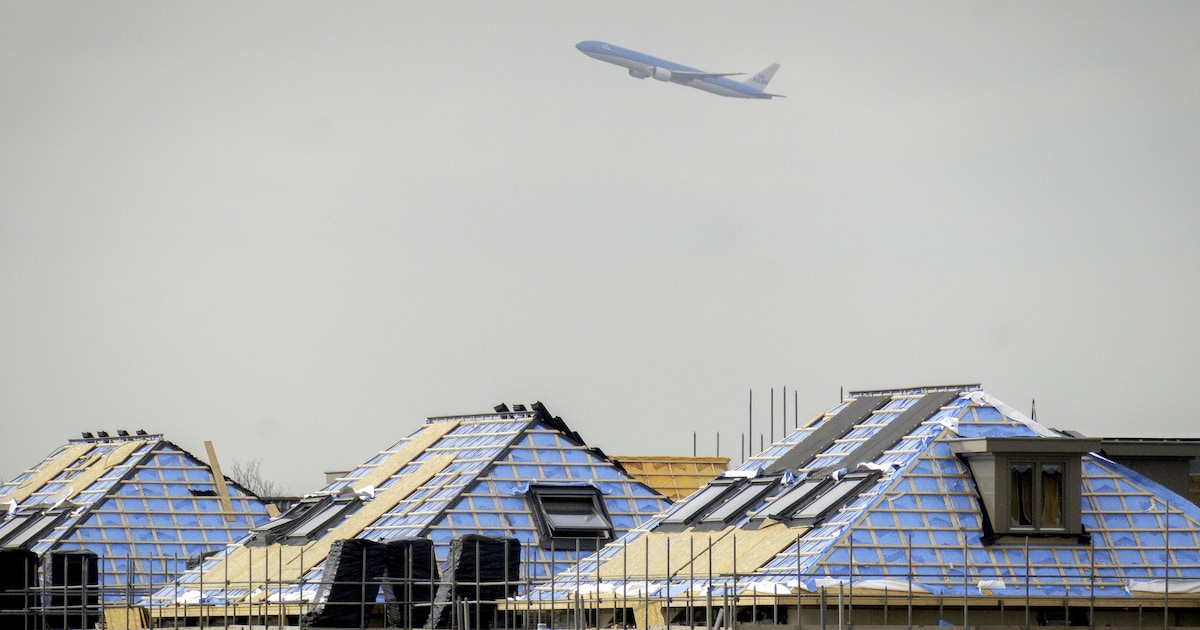 Nieuwe geluidszones rondom Schiphol belemmeren 24.000 nieuwe huizen, dus kiest het kabinet ervoor da