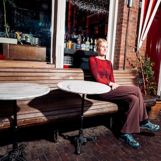 Eva (27) earns 3,643 euros a month and works to pay for her hobbies: 'I won't spend more than 30 euros on dining out'