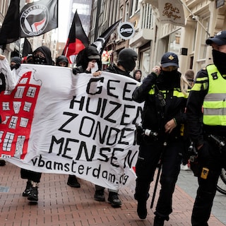 House squatted on Vinkenstraat following housing protest at Dam Square