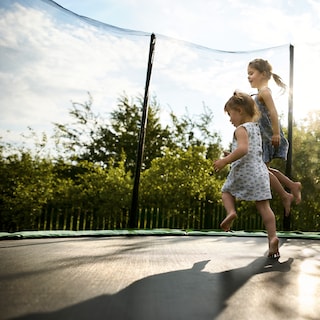 Trampoline controversy spreads from Amsterdam to Landsmeer: municipality to remove equipment without safety certification
