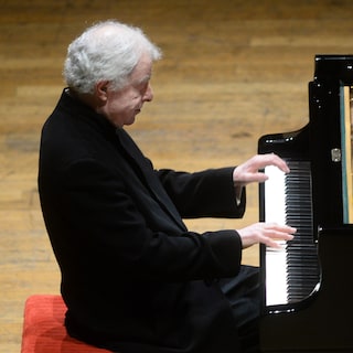 Review Brahms Klavierstücke: every note sounds with a longing for the next
