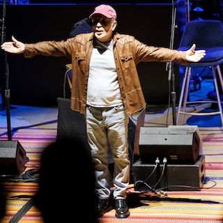 Review: Paul Simon's voice on his live album is significantly better than it was in Amsterdam in April