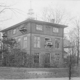 The Eik en Linden inn was built on swampy land and later housed wolves and boars
