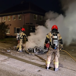 Glass and stones thrown at police in Floradorp, two arrests