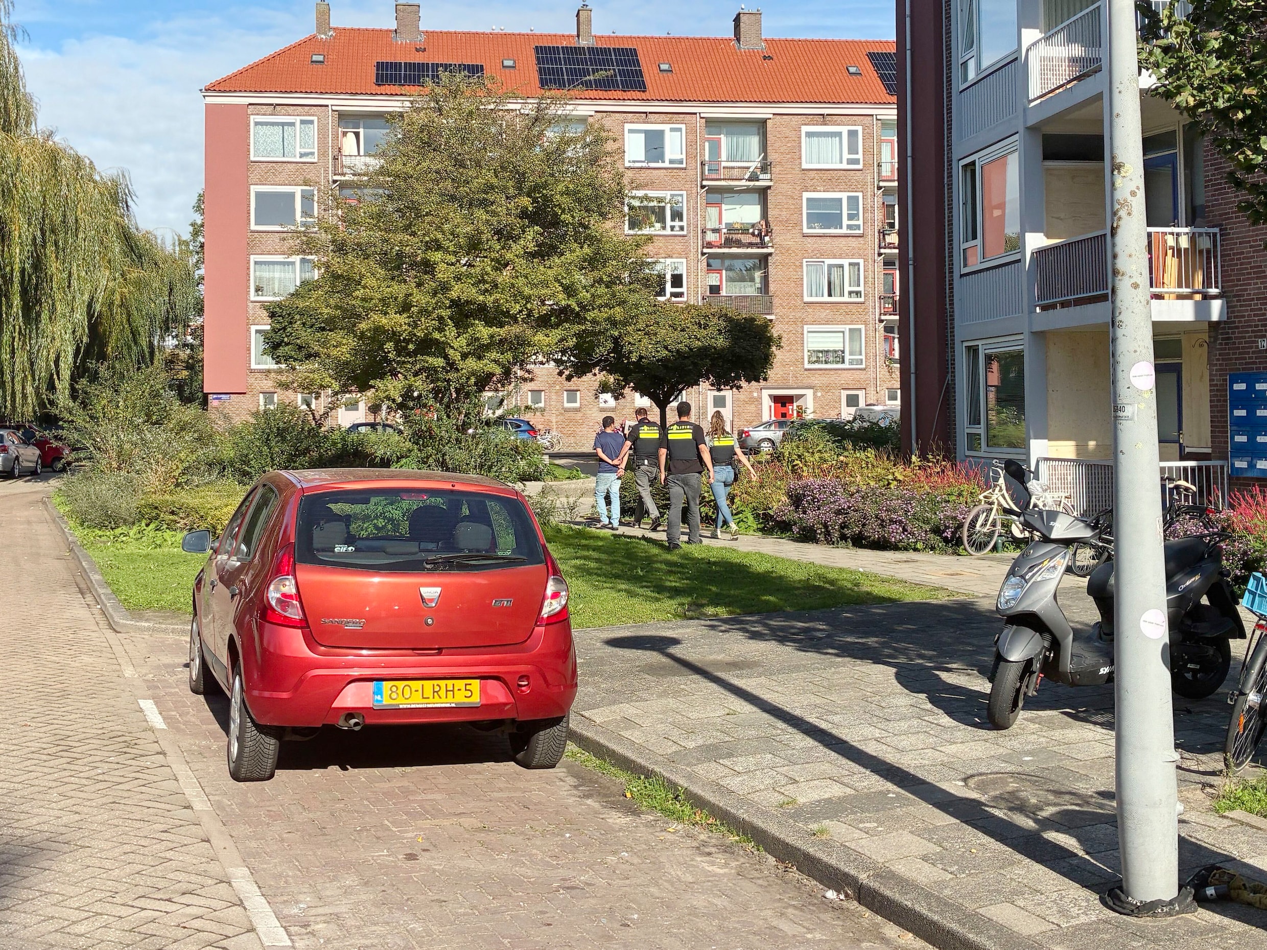 Man aangehouden bij woning in Slotermeer waar dinsdagavond explosie ...