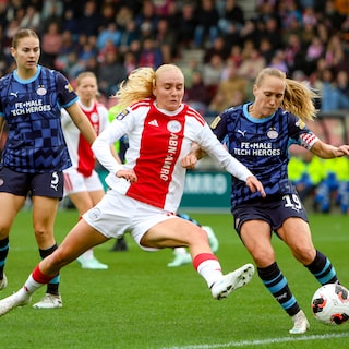 Ajax Women suffer heavy defeat against PSV in top clash