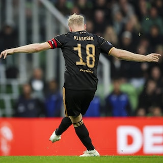 Against Groningen, Míchel solved Ajax's recurring problems with temporary solutions