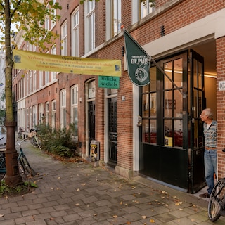 Harrie Kachel in De Pijp opens doors for one more weekend: ‘But if I see another nice stove after that, I’d like to restore it’