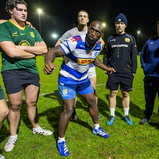 South African rugby legend Siya Kolisi trains with Amsterdam student team: 'So cool'