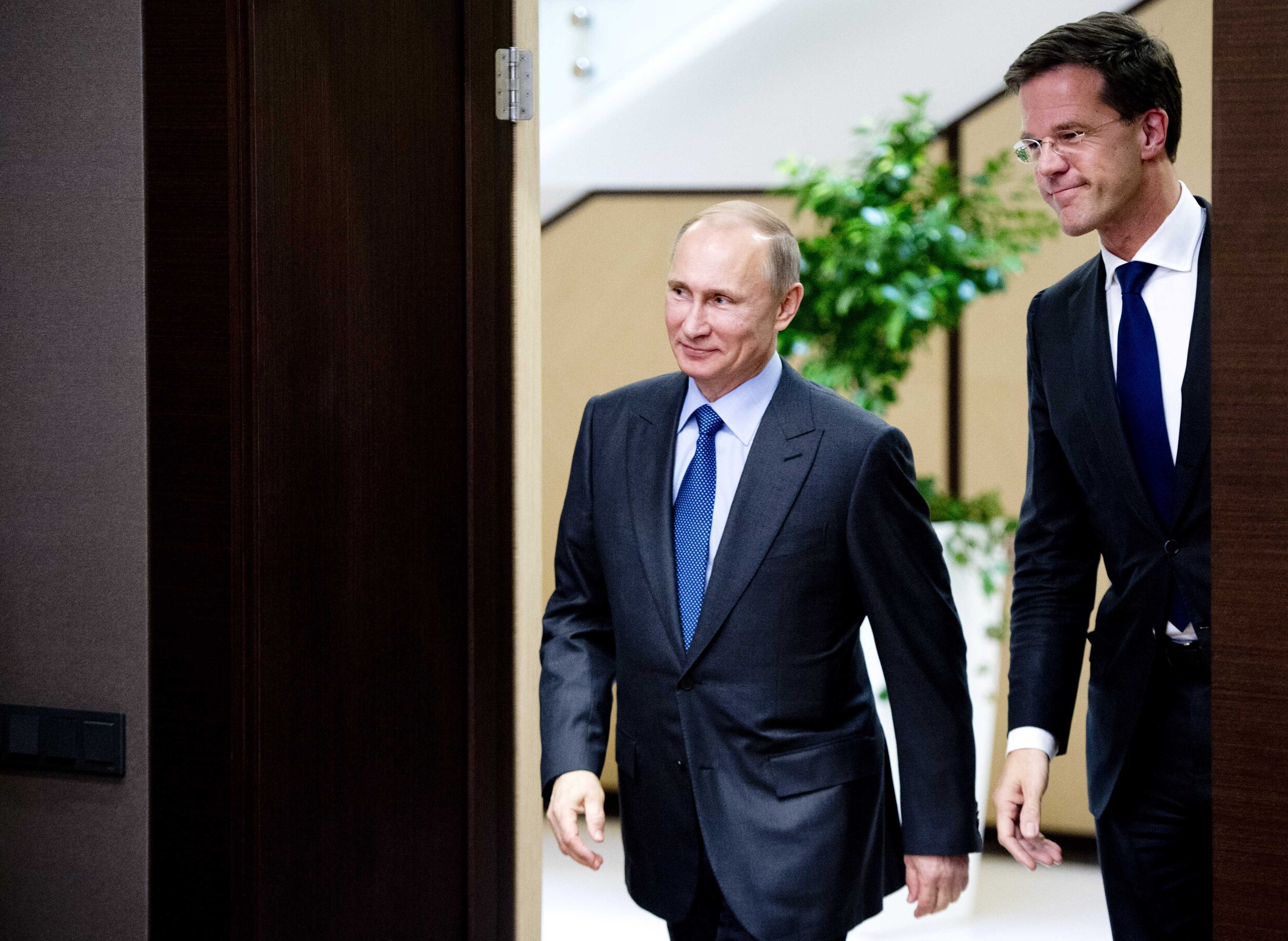 Rutte: 'stevig gesprek' met Poetin | Het Parool