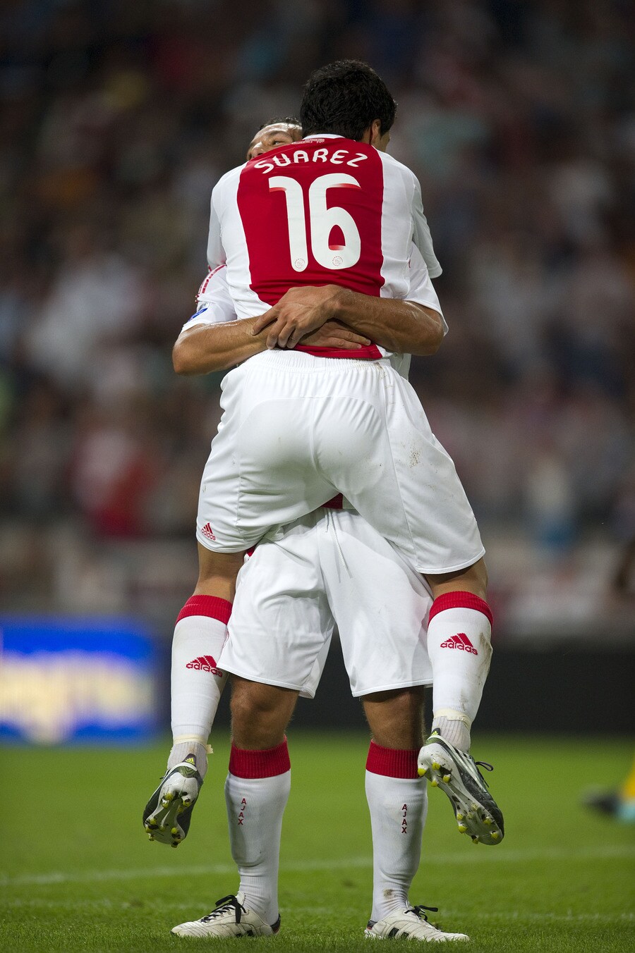 Krijgt Theo Janssen bij Ajax rugnummer 16 van Suarez? | Het Parool