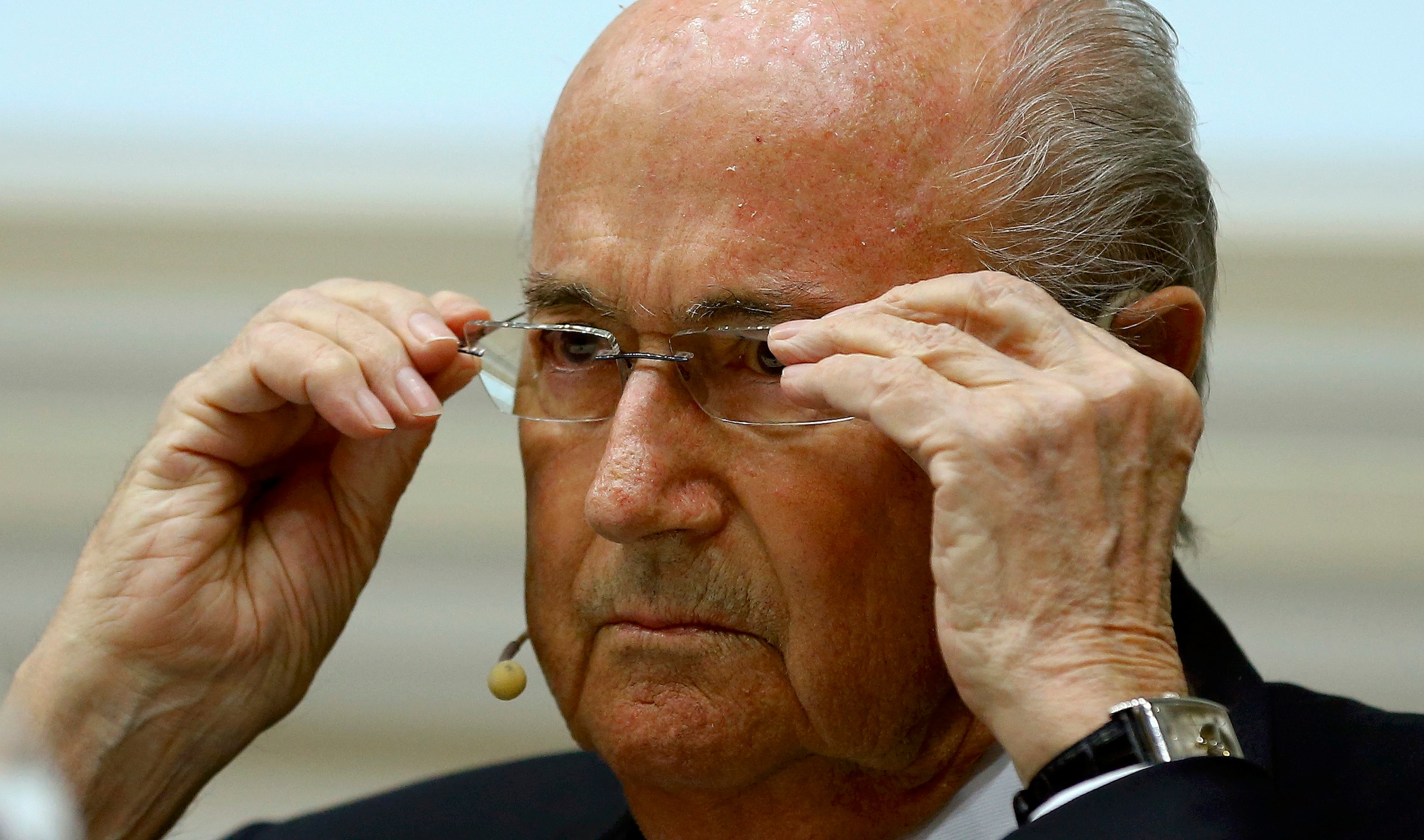 Blatter wordt columnist Zwitserse krant | Het Parool