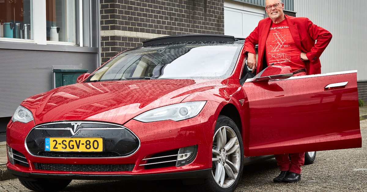 Trendwatcher Vincent Everts maakt testrit met (bijna) zelfrijdende Tesla in Amsterdam: ‘Het reed ver
