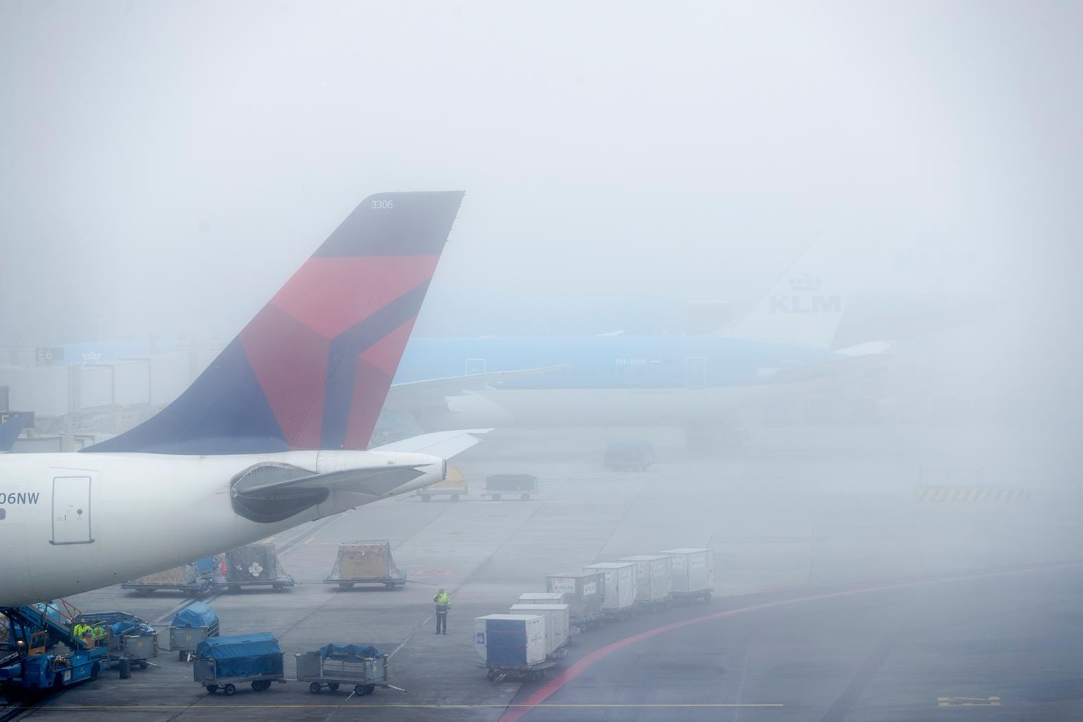 Weer Vertragingen Van En Naar Schiphol Door Mist Het Parool