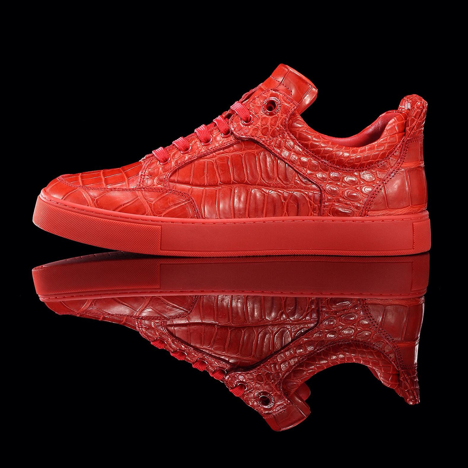 Sneakermerk Royaums in nood door strijd oprichters Het Parool